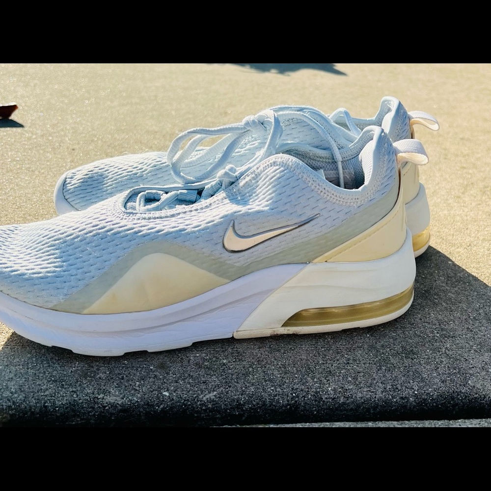 Nike air maxs new never used